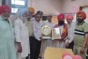 ਸੇਵਾ ਮੁਕਤੀ ‘ਤੇ ਨਛੱਤਰ ਸਿੰਘ ਭਾਣਾ ਦਾ ਕੀਤਾ ਸਨਮਾਨ
