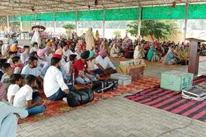 ਪਵਿੱਤਰ ਮਹਾਂ ਪਰ ਉਪਕਾਰ ਦਿਵਸ ਦੀ ਖੁਸ਼ੀ ’ਚ ਤਿੰਨ ਬਲਾਕਾਂ ਦੀ ਸਾਂਝੀ ਨਾਮ ਚਰਚਾ ਹੋਈ