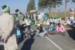 ਪਿੰਡ ਜੰਡ ਵਾਲਾ ਫਿਰਨੀ ਤੇ ਸੜਕ ਦਾ ਕਬਜ਼ਾ ਦਿਵਾਉਣ ਗਿਆ ਪ੍ਰਸ਼ਾਸਨ ਬੇਰੰਗ ਪਰਤਿਆ