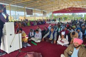 ਐਮਐਸਜੀ ਮਹਾਂ ਰਹਿਮੋ-ਕਰਮ ਮਹੀਨੇ ਦੀ ਖੁਸ਼ੀ ਵਿੱਚ ਨਾਮ ਚਰਚਾ ਹੋਈ