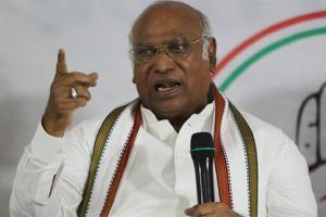 ਕਾਂਗਰਸ ਪ੍ਰਧਾਨ ਮਲਿਕਾਰਜੁਨ ਖੜਗੇ ਸੰਗਰੂਰ ਅਦਾਲਤ ‘ਚ ਤਲਬ