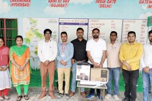 ਸਰਕਾਰੀ ਪ੍ਰਾਇਮਰੀ ਸਕੂਲ ਦੀ ਤਰੱਕੀ ਲਈ ਇਨ੍ਹਾਂ ਕੀਤਾ ਨੇਕ ਉਪਰਾਲਾ, ਹੋ ਰਹੀ ਐ ਸ਼ਲਾਘਾ