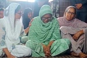 ਸਿੱਧੂ ਮੂਸੇ ਵਾਲਾ ਦੀ ਬਰਸੀ ਮੌਕੇ ਰੋਂਦੀ ਝੱਲੀ ਨਹੀਂ ਜਾ ਰਹੀ ਮਾਂ ਚਰਨ ਕੌਰ