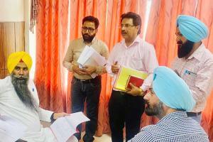 ਪੰਜਾਬ ਵਾਟਰ ਸਪਲਾਈ ਅਤੇ ਸੀਵਰੇਜ਼ ਬੋਰਡ ਦੇ ਚੇਅਰਮੈਨ ਨੇ ਵੱਖ-ਵੱਖ ਅਧਿਕਾਰੀਆਂ ਨਾਲ ਕੀਤੀ ਮੀਟਿੰਗ