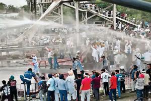 ਪੁਲਿਸ-ਕਿਸਾਨਾਂ ’ਚ ਝੜਪ, ਕਿਸਾਨ ਹਿਰਾਸਤ ’ਚ, ਟਿਕੈਤ ਨੇ ਕਿਹਾ, ਹੁਣ ਦੇਸ਼ ’ਚ ਹੋਵੇਗਾ ਵੱਡਾ ਅੰਦੋਲਨ