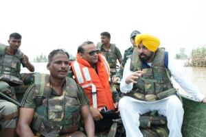 ਹੜ੍ਹ ਪ੍ਰਭਾਵਿਤ ਜ਼ਿਲ੍ਹਿਆਂ ’ਚ ਸਥਿਤੀ ’ਤੇ ਨਿਰੰਤਰ ਰੱਖ ਰਿਹਾ ਹਾਂ ਨਿਗਰਾਨੀ : ਭਗਵੰਤ ਮਾਨ