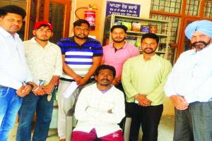 ਡੇਰਾ ਸ਼ਰਧਾਲੂਆਂ ਨੇ ਮੰਦਬੁੱਧੀ ਨੂੰ ਪਰਿਵਾਰ ਨਾਲ ਮਿਲਾਇਆ