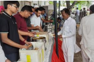 ਉਦਯੋਗਪਤੀ ਨੇ ਲਗਾਇਆ ਹੜ੍ਹ ਪੀੜਤਾਂ ਲਈ ਲੰਗਰ