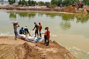 ਚਾਂਦਪੁਰਾ ਬੰਨ੍ਹ ਦਾ ਪਾੜ ਪੂਰਨ ਦਾ ਕੰਮ ਜਾਰੀ 