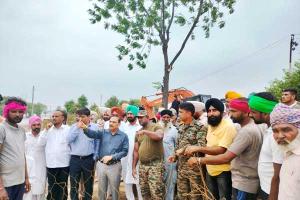 ਚਾਂਦਪੁਰਾ ਬੰਨ੍ਹ ਪੂਰਨ ਦਾ ਕੰਮ ਜਾਰੀ, ਘੱਗਰ ’ਚੋਂ ਪਾਣੀ ਹੋਰ ਘਟਿਆ