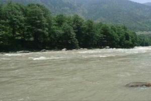 ਸਤਲੁਜ ਦਰਿਆ ’ਚ ਗੱਡੀ ਰੁੜ੍ਹੀ, ਤਿੰਨ ਜਣੇ ਲਾਪਤਾ