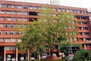 ਪੰਜਾਬ ਸਿੱਖਿਆ ਵਿਭਾਗ ਦੀ ਰਡਾਰ ‘ਤੇ ਦੋ ਅਧਿਆਪਕ, ਨੌਕਰੀ ਤੋਂ ਬਰਖਾਸਤ ਕਰਨ ਦਾ ਦਿੱਤਾ ਨੋਟਿਸ