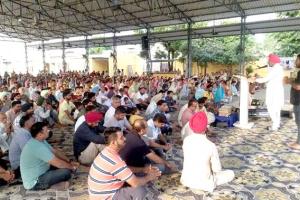 ਬਲਾਕ ਪੱਧਰੀ ਨਾਮ ਚਰਚਾ ਦੌਰਾਨ ਸਾਧ-ਸੰਗਤ ਨੇ ਗਾਇਆ ਗੁਰੂ ਜੱਸ