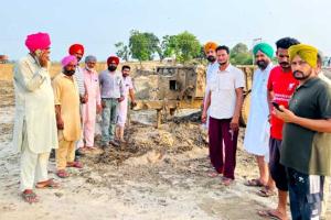 ਕਈ ਦਿਨਾਂ ਦੀ ਕੋਸ਼ਿਸ਼ ਤੋਂ ਬਾਅਦ ਘੱਗਰ ਦੇ ਪਾੜ ਵਾਲੇ ਡੂੰਘੇ ਥਾਂ ਤੋਂ ਲੱਭੀ ਟਰਾਲੀ