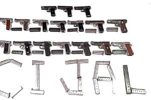 ਪੁਲਿਸ ਨੇ ਬਰਾਮਦ ਕੀਤੇ 17 ਪਸਤੌਲ, ਦੋ ਕਾਬੂ