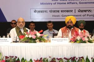 ਸੂਬੇ ਪਾਣੀ ਦੀ ਵੰਡ ਸਬੰਧੀ ਆਪਣੇ ਵਿਵਾਦਾਂ ਨੂੰ ਖੁੱਲ੍ਹੇ ਦਿਮਾਗ ਤੇ ਆਪਸੀ ਗੱਲਬਾਤ ਨਾਲ ਹੱਲ ਕਰਨ: ਅਮਿਤ ਸ਼ਾਹ