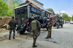 ਅਨੰਤਨਾਗ ‘ਚ ਦੂਜੇ ਦਿਨ ਵੀ ਫੌਜ ਅਤੇ ਅੱਤਵਾਦੀਆਂ ਵਿਚਾਲੇ ਮੁਕਾਬਲਾ ਜਾਰੀ, 2 ਅੱਤਵਾਦੀ ਘੇਰੇ