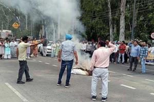 ਪੁਰਾਣੀ ਪੈਨਸ਼ਨ ਬਹਾਲੀ ਲਈ ਪੰਜਾਬ ਸਰਕਾਰ ਖਿਲਾਫ਼ ਜ਼ਬਰਦਸ ਰੋਸ-ਪ੍ਰਦਰਸ਼ਨ