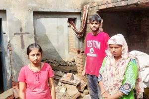 ਮੀਂਹ ਕਾਰਨ ਘਰ ਦੀ ਛੱਤ ਡਿਗੀ, ਜਾਨੀ ਨੁਕਸਾਨ ਤੋਂ ਬਚਾਅ