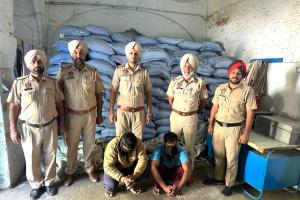 ਚੋਰੀ ਕੀਤੇ ਗਏ ਚੀਨੀ ਦੇ 192 ਗੱਟਿਆਂ ਸਮੇਤ ਦੋ ਕਾਬੂ