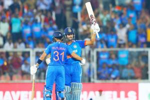 ਭਾਰਤ ਨੇ ਅਸਟਰੇਲੀਆ ਨੂੰ ਦਿੱਤਾ ਚੁਣੌਤੀਪੂਰਨ ਟੀਚਾ