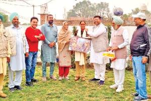 ਸਮਾਲਸਰ ਦੀ ਕੁੜੀ ਦਾ ਸਬ ਇੰਸਪੈਕਟਰ ਭਰਤੀ ਹੋਣ ’ਤੇ ਵਿਸ਼ੇਸ਼ ਸਨਮਾਨ