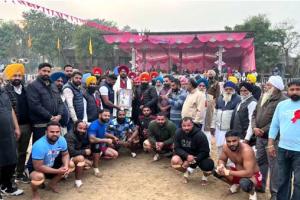 ਕਬੱਡੀ ਖੇਡ ਮੇਲੇ ’ਚ ਖਿਡਾਰੀਆਂ ਦਾ ਹੌਂਸਲਾ ਵਧਾਉਣ ਪਹੁੰਚੇ ਕੈਬਨਿਟ ਮੰਤਰੀ ਧਾਲੀਵਾਲ