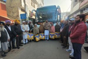 ਵਿਧਾਇਕ ਜਗਦੀਪ ਕੰਬੋਜ ਗੋੋਲਡੀ ਵੱਲੋਂ ਮੁੱਖ ਮੰਤਰੀ ਤੀਰਥ ਯਾਤਰਾ ਸਕੀਮ ਤਹਿਤ ਜਲਾਲਾਬਾਦ ਤੋਂ ਬੱਸ ਰਵਾਨਾ