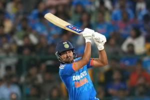 IND Vs AUS : ਅਈਅਰ ਦਾ ਅਰਧ ਸੈਂਕੜਾ, ਭਾਰਤ ਨੇ ਆਸਟ੍ਰੇਲੀਆ ਨੂੰ ਦਿੱਤਾ 161 ਦੌੜਾਂ ਦਾ ਟੀਚਾ