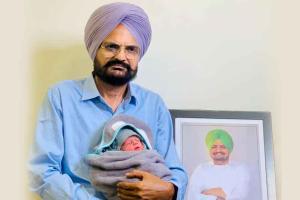 Sidhu Moose Wala : ਮੂਸਾ ਪਿੰਡ ’ਚ ਖੁਸੀ ਦੀ ਲਹਿਰ, ਮਾਤਾ ਚਰਨ ਕੌਰ ਨੇ ਦਿੱਤਾ ਪੁੱਤਰ ਨੂੰ ਜਨਮ