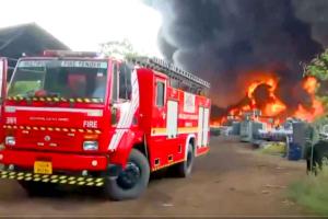 ਰਾਏਪੁਰ ’ਚ ਟਰਾਂਸਫਾਰਮਰ ਦੇ ਗੋਦਾਮ ’ਚ ਲੱਗੀ ਭਿਆਨਕ ਅੱਗ