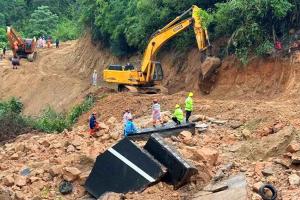 ਚੀਨ ’ਚ ਮੀਂਹ ਦਾ ਕਹਿਰ, Highway ਡਿੱਗਿਆ, 34 ਦੀ ਮੌਤ