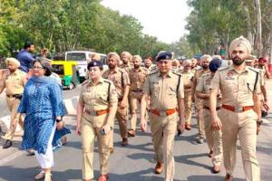 ਵੋਟਰਾਂ ਦੀ ਸੁਰੱਖਿਆ ਲਈ ਪੁਲਿਸ ਨੇ ਕੱਢਿਆ ਫਲੈਗ ਮਾਰਚ