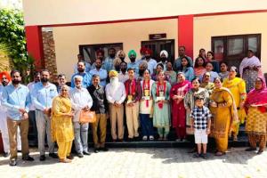 ਸਕੂਲ ਆਫ ਐਮੀਨੈਸ ਅਮਲੋਹ ਦੇ ਮੈਰਿਟ ’ਚ ਆਏ ਵਿਦਿਆਰਥੀ ਕੀਤੇ ਸਨਮਾਨਿਤ