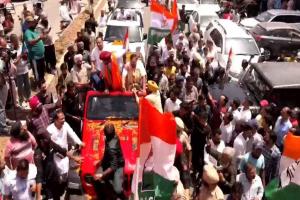 ਕਾਂਗਰਸੀ ਉਮੀਦਵਾਰ ਰਾਜਾ ਵੜਿੰਗ ਨੇ ਵਪਾਰਕ ਰਾਜਧਾਨੀ ’ਚ ਰੋਡ ਸ਼ੋਅ