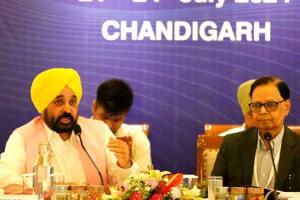 ਵਿੱਤ ਕਮਿਸ਼ਨ ਤੋਂ ਮੁੱਖ ਮੰਤਰੀ ਮਾਨ ਨੇ ਸੂਬੇ ਲਈ ਮੰਗਿਆ 1,32,247 ਕਰੋੜ ਦਾ ਵਿਸ਼ੇਸ਼ ਪੈਕੇਜ਼