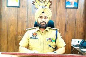 Fazilka Police: ਲੋਕਾਂ ਦੀ ਸੁਰੱਖਿਆ ਲਈ ਫਾਜ਼ਿਲਕਾ ਪੁਲਿਸ ਵਚਨਬੱਧ : ਵਰਿੰਦਰ ਸਿੰਘ ਬਰਾੜ ਐਸਐਸਪੀ