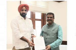 ਰਾਜਾ ਵੜਿੰਗ ਵੱਲੋਂ ਸਿੱਖਿਆ ਮੰਤਰੀ ਨਾਲ ਆਈਆਈਆਈਟੀ ਦੀ ਸਥਾਪਨਾ ਬਾਰੇ ਗੱਲਬਾਤ