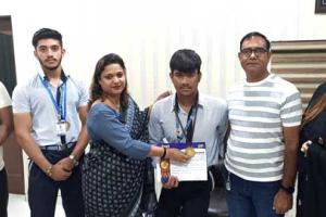 Weight Lifting Competition: ਨਿਤਿਨ ਇੰਸਾਂ ਨੇ ਜਿੱਤਿਆ ਬੈਂਚ ਪ੍ਰੈਸ ਰਾਜ ਪੱਧਰੀ ਮੁਕਾਬਲੇ ’ਚ ਸੋਨ ਮੈਡਲ