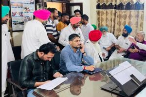 Panchayat Elections: ਗੁਰਦਾਸਪੁਰ ’ਚ ਆਮ ਆਦਮੀ ਪਾਰਟੀ ਤੇ ਕਾਂਗਰਸੀ ਵਰਕਰ ਭਿੜੇ