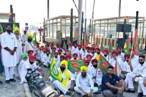 Toll Plaza Free: ਏਕਤਾ ਉਗਰਾਹਾ ਯੂਨੀਅਨ ਵੱਲੋ ਕੋਟ ਕਰੋੜ ਟੋਲ ਪਲਾਜ਼ਾ ਟੋਲ ਕੀਤਾ ਫ੍ਰੀ 