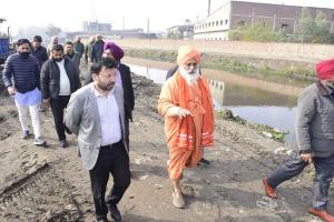 Buddha Nala Ludhiana: ਕੈਬਨਿਟ ਮੰਤਰੀ ਡਾ. ਰਵਜੋਤ ਸਿੰਘ ਤੇ ਰਾਜ ਸਭਾ ਮੈਂਬਰ ਸੀਚੇਵਾਲ ਵੱਲੋਂ ‘ਬੁੱਢੇ ਦਰਿਆ’ ਤੇ ਜਮਾਲਪੁਰ ਐਸਟੀਪੀ ਦਾ ਦੌਰਾ