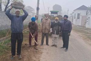 Jawahar Singh Wala ਦੇ ਸਰਪੰਚ ਨੇ ਕਰਵਾਈ ਗਲੀਆਂ ਨਾਲੀਆਂ ਦੀ ਸਫਾਈ