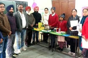 Science Exhibition: ਸੰਗਤਪੁਰ ਸੋਢੀਆਂ ਵਿਖੇ ਲਗਾਈ ਦੋ ਰੋਜ਼ਾ ਜ਼ਿਲ੍ਹਾ ਪੱਧਰੀ ਵਿਗਿਆਨ ਪ੍ਰਦਰਸ਼ਨੀ