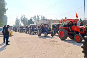 Tractor March: ਸ਼ੰਭੂ ਬਾਰਡਰ ਤੋਂ ਲੈ ਕੇ ਅਡਾਨੀ ਦੀ ਸਿਮਟ ਫੈਕਟਰੀ ਤੱਕ ਕੀਤਾ ਕਿਸਾਨਾਂ ਵੱਲੋਂ ਟਰੈਕਟਰ ਮਾਰਚ