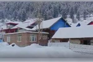 Weather Update: ਗੁਰੇਜ਼ ਘਾਟੀ ’ਚ ਤਾਜ਼ਾ ਬਰਫਬਾਰੀ ਕਾਰਨ ਜਨਜੀਵਨ ਪ੍ਰਭਾਵਿਤ, ਗੁਰੇਜ ਮਾਰਗ ਬੰਦ