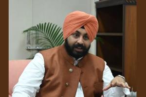 Punjab School News: ਸਿੱਖਿਆ ਮੰਤਰੀ ਹਰਜੋਤ ਬੈਂਸ ਦਾ ਸਰਕਾਰੀ ਸਕੂਲਾਂ ਨੂੰ ਵੱਡਾ ਤੋਹਫਾ, ਵਿਦਿਆਰਥੀਆਂ ਨੂੰ ਹੋਵੇਗਾ ਫਾਇਦਾ