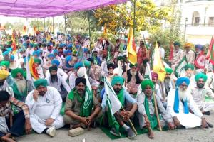 Faridkot News: ਸੰਯੁਕਤ ਕਿਸਾਨ ਮੋਰਚੇ ਦੇ ਸੱਦੇ ’ਤੇ ਐਮਐਲਏ ਦੀ ਕੋਠੀ ਦਾ ਕੀਤਾ ਘਿਰਾਓ