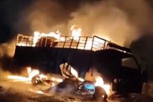 Fire News: ਧਮਾਕੇ ਤੋਂ ਬਾਅਦ ਲੱਗੀ ਕੈਂਟਰ ਨੂੰ ਲੱਗੀ ਭਿਆਨਕ ਅੱਗ, ਚਾਲਕ ਨੇ ਛਾਲ ਮਾਰ ਕੇ ਬਚਾਈ ਜਾਨ