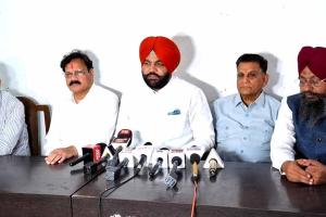 Lok Sabha: ਵਿਰੋਧੀ ਧਿਰ ਨੂੰ ਚੁੱਪ ਕਰਵਾ ਕੇ ਮੋਦੀ ਤਾਨਾਸ਼ਾਹੀ ਸਰਕਾਰ ਚਲਾ ਰਹੇ ਹਨ : ਐਮਪੀ ਔਜਲਾ